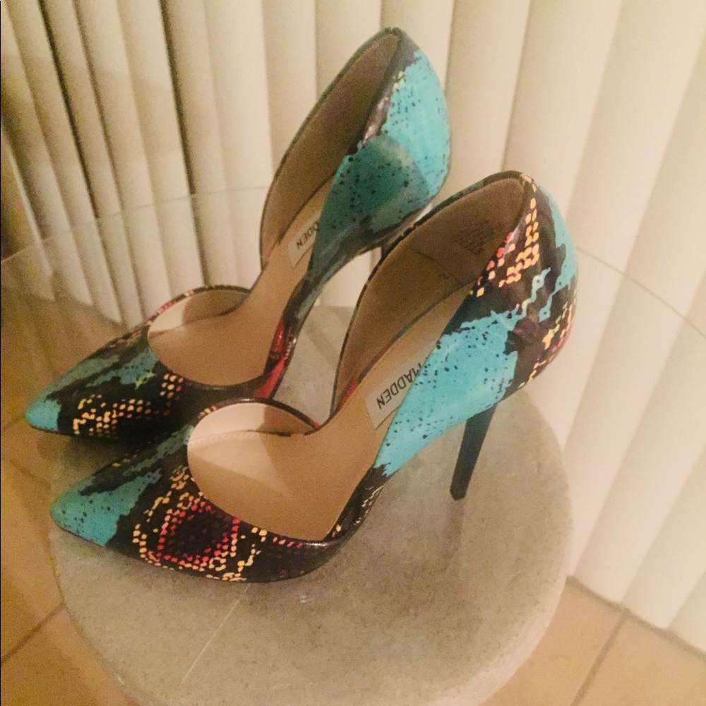 Valko Steve Madden Multi-Colored Snake Skin Pumps